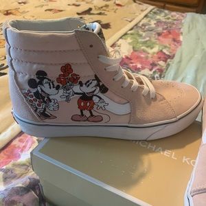Disney Vans hi top skate shoe size 10.5 women’s